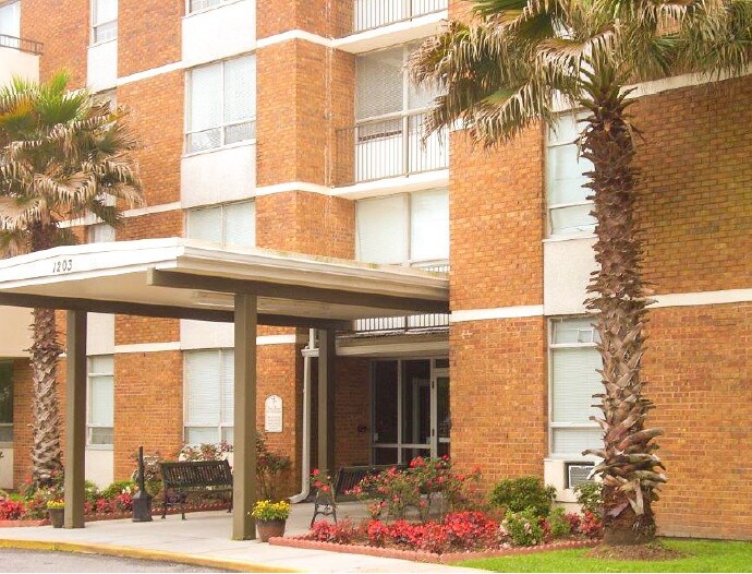 1203 Market St, Pascagoula, MS 39567 Apartments For Sale