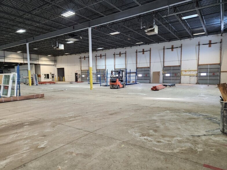 More Photos Of 11356 215th St W, Lakeville Manufacturing For Sale