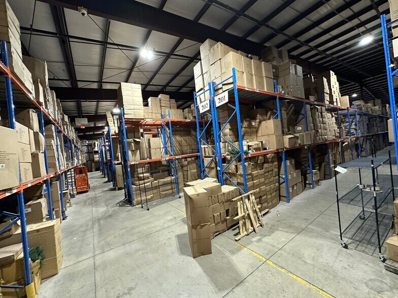 More Photos Of 2335 Union Rd, Cheektowaga Distribution For Sale