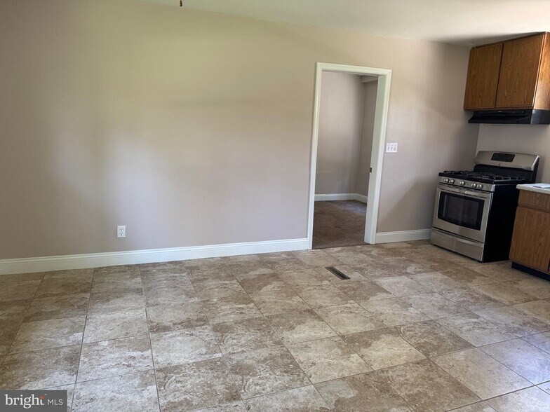 More Photos Of 15 Bowleys Quarters Rd, Middle River Office For Lease