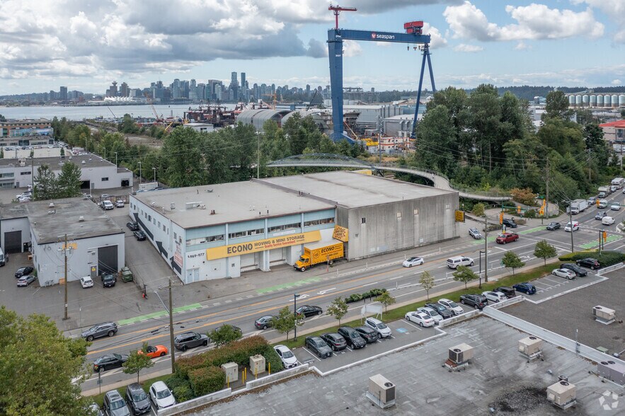 More Photos Of 999 N Vancouver, Bc, North Vancouver Service For Lease