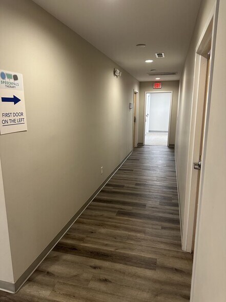 More Photos Of 4010 Oleander Dr, Wilmington Medical For Lease