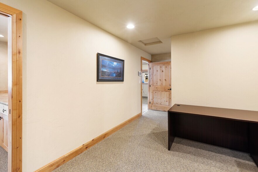 More Photos Of 350 N Pine St, Woodland Park Medical For Sale