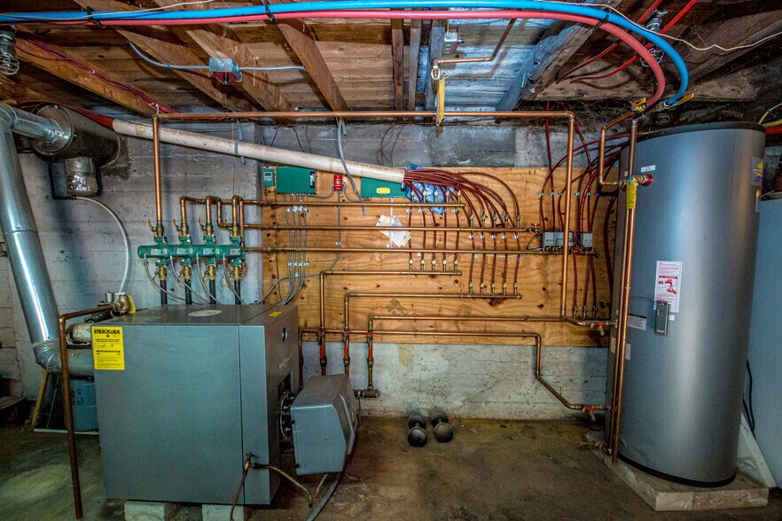 More Photos Of 207 Seavey St, North Conway Hospitality For Sale