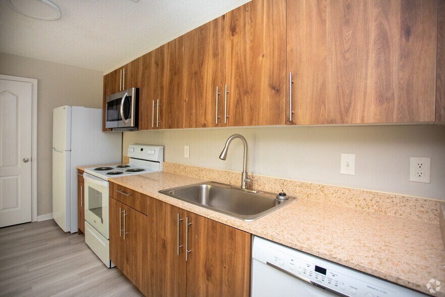 More Photos Of 3000 S Adams St, Tallahassee Apartments For Sale