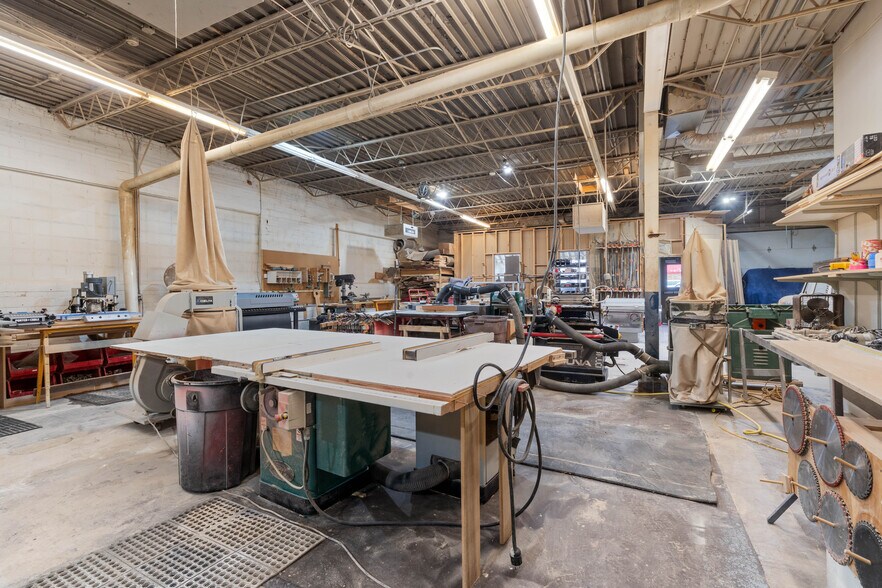 More Photos Of 1510 Hughitt Ave, Superior Manufacturing For Sale