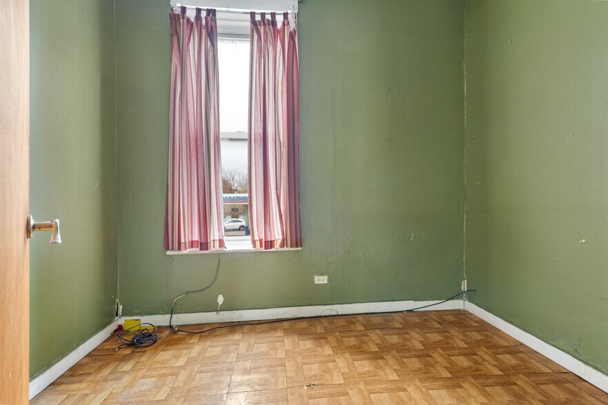 More Photos Of 3000 W Diversey Ave, Chicago General Retail For Sale