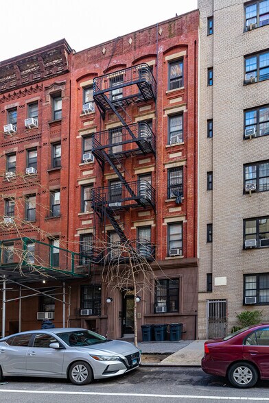 More Photos Of 332 E 71st St, New York Apartments For Sale
