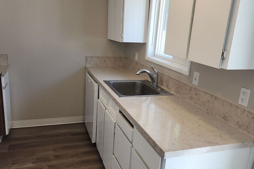 More Photos Of 3118-3124 19th Pl, Forest Grove Apartments For Sale