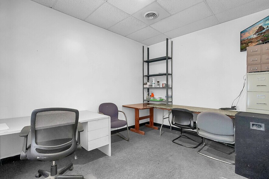 More Photos Of 411 S Central Ave, Columbus Freestanding For Sale