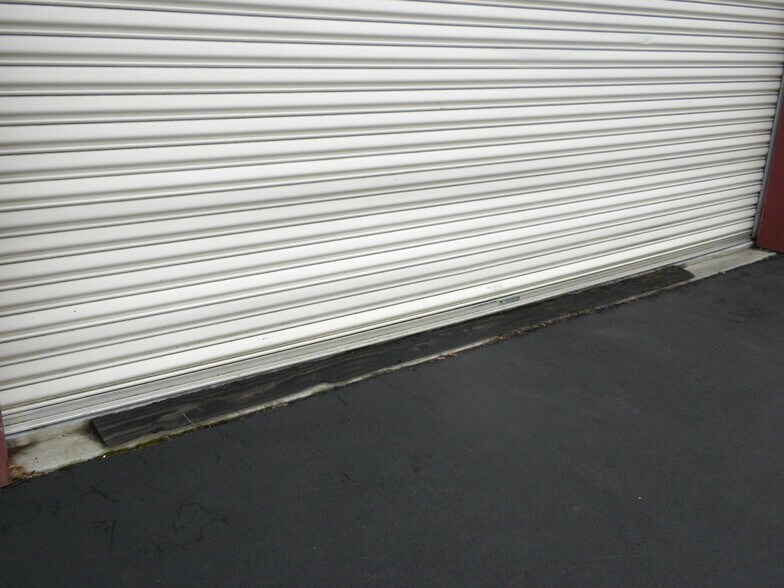 More Photos Of 40 Union Way, Vacaville Warehouse For Lease