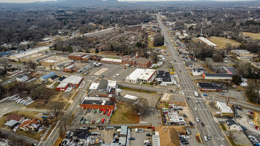 More Photos Of 226 S Linwood Rd, Gastonia Warehouse For Sale