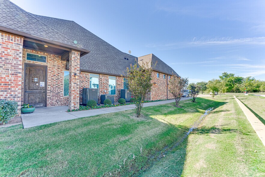 More Photos Of 1795 N 77 Hwy, Waxahachie Medical For Lease