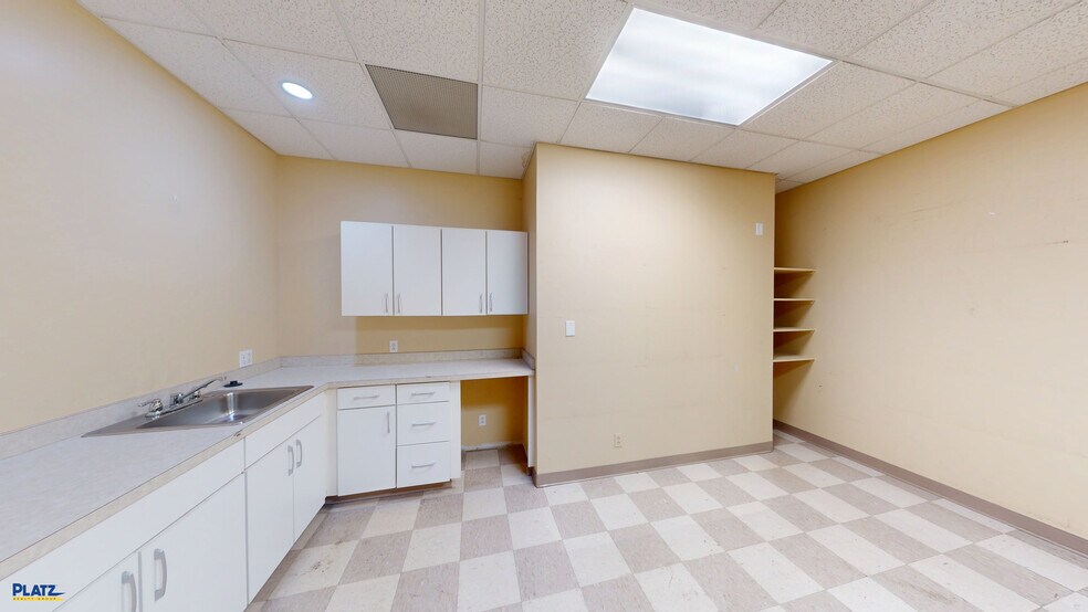 More Photos Of 1449 Boardman Canfield Rd, Youngstown General Retail For Lease