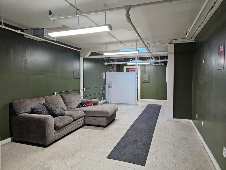 More Photos Of 36 Carpenter Street St, Keene Office For Sale