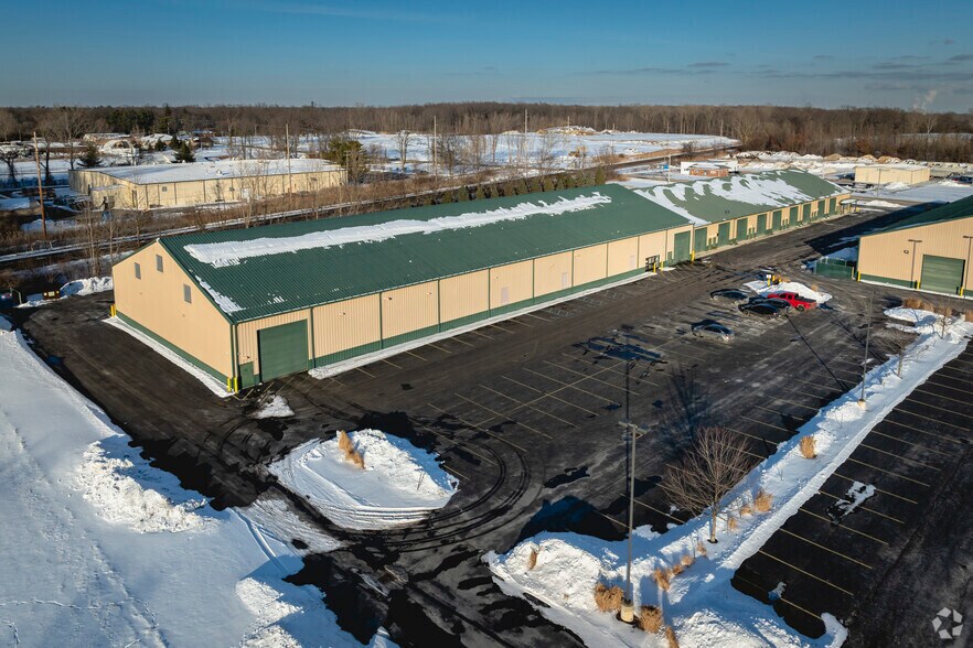 More Photos Of 1590 Albon Rd, Holland Showroom For Sale