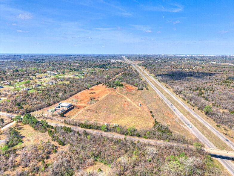 More Photos Of 6625 S Hiwassee Rd, Oklahoma City Showroom For Sale