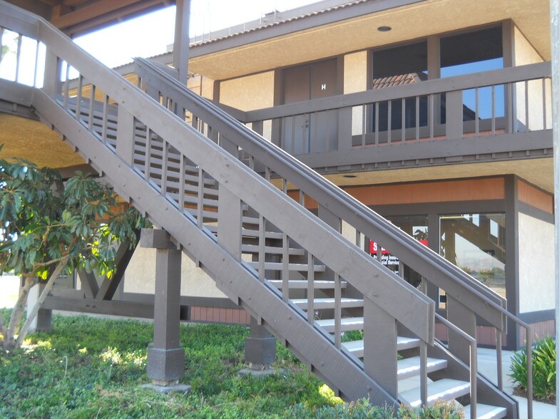 More Photos Of 6560 Van Buren Blvd, Riverside Office For Lease