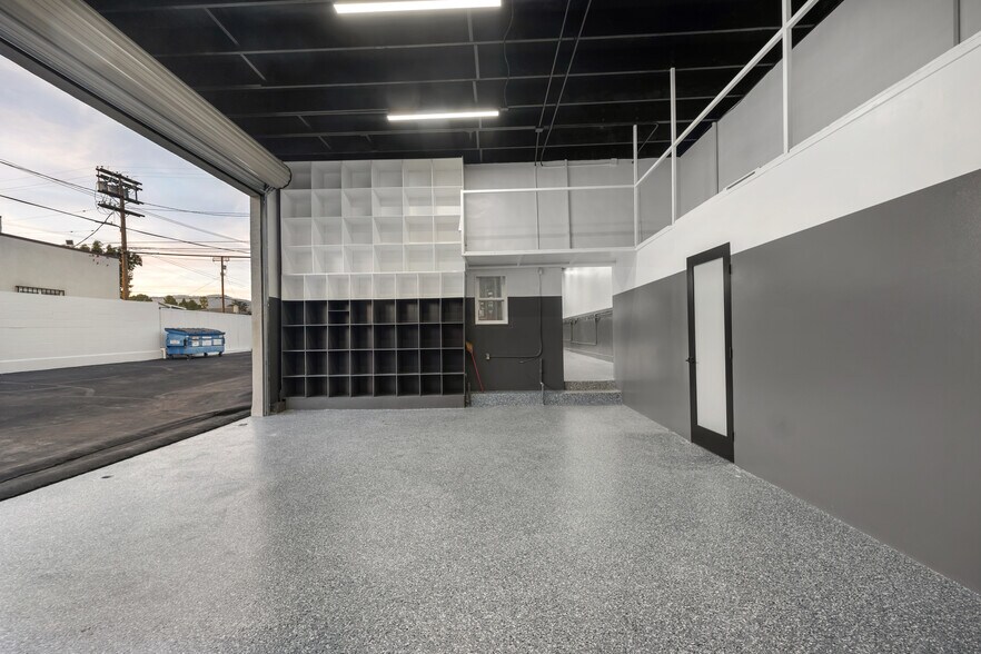 More Photos Of 17733 Chatsworth St, Granada Hills Auto Repair For Lease