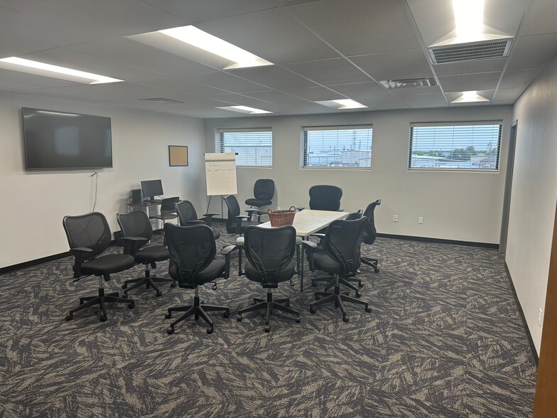 More Photos Of 601 S 14th St, La Porte Warehouse For Lease