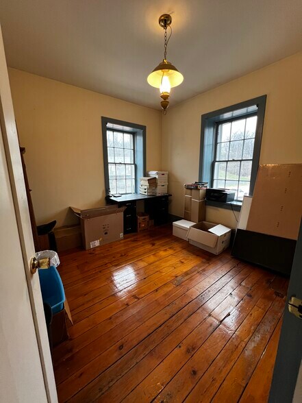 More Photos Of 809 Spring St, Galena Specialty For Sale