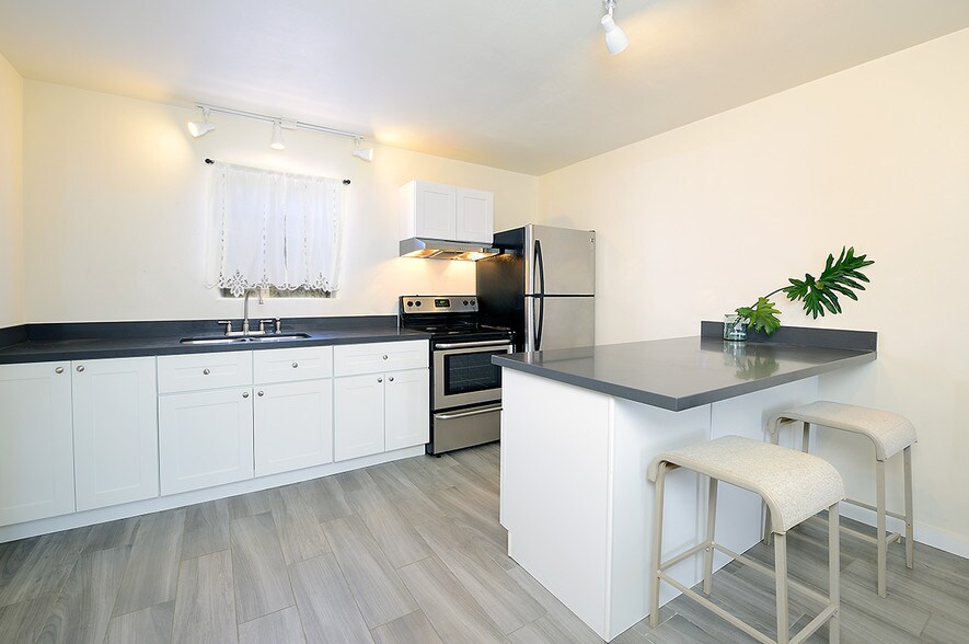 More Photos Of 3226 Rufina St, Santa Fe Apartments For Sale