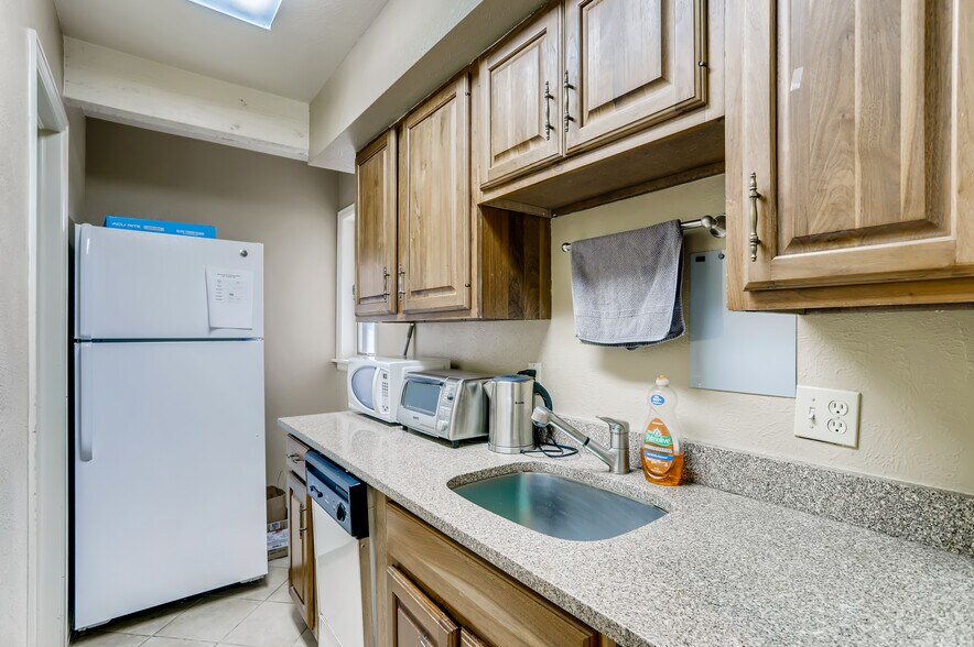 More Photos Of 3985 Wonderland Hill Ave, Boulder Office For Sale