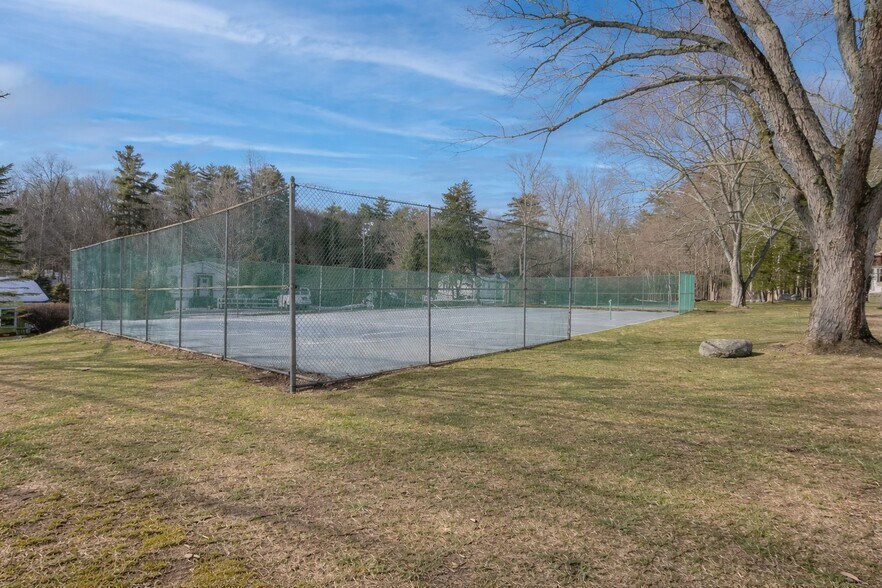 More Photos Of 9 Solway Rd, Saugerties Specialty For Sale