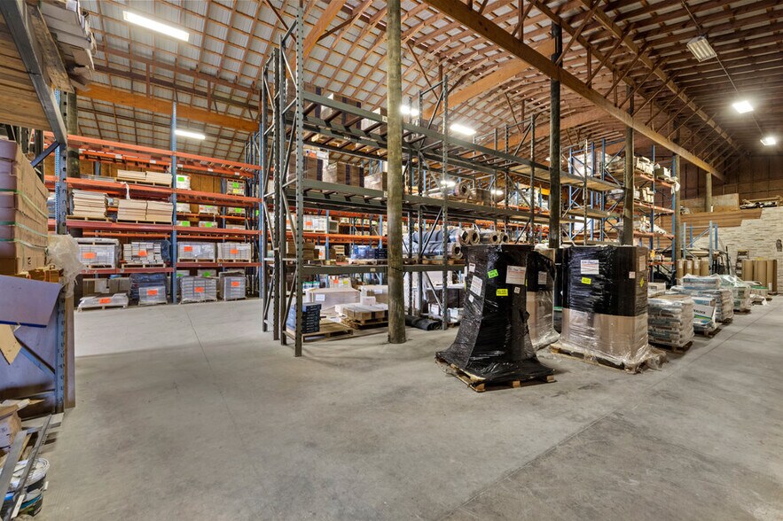 More Photos Of 11734 Schriber Rd, Buda Warehouse For Lease