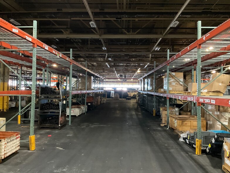 More Photos Of 3900 E Holland Rd, Saginaw Manufacturing For Sale