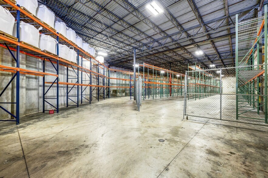 More Photos Of 1120 NW 165th St, Miami Warehouse For Lease