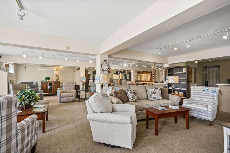 More Photos Of 343 E Baltimore Pike, West Grove General Retail For Lease