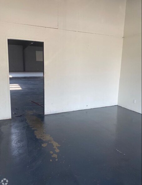 More Photos Of 505 Nucla Way, Aurora Warehouse For Lease