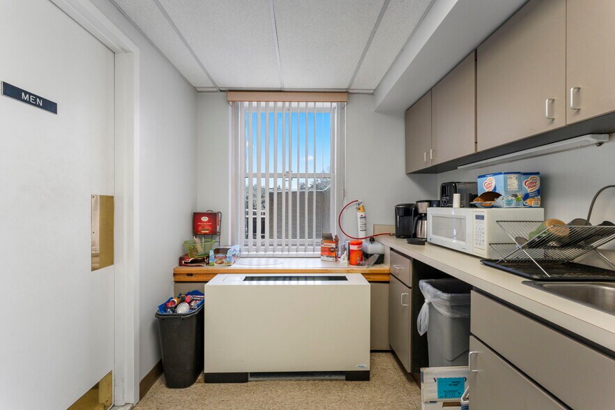 More Photos Of 1 W Market St, Corning Office Residential For Lease