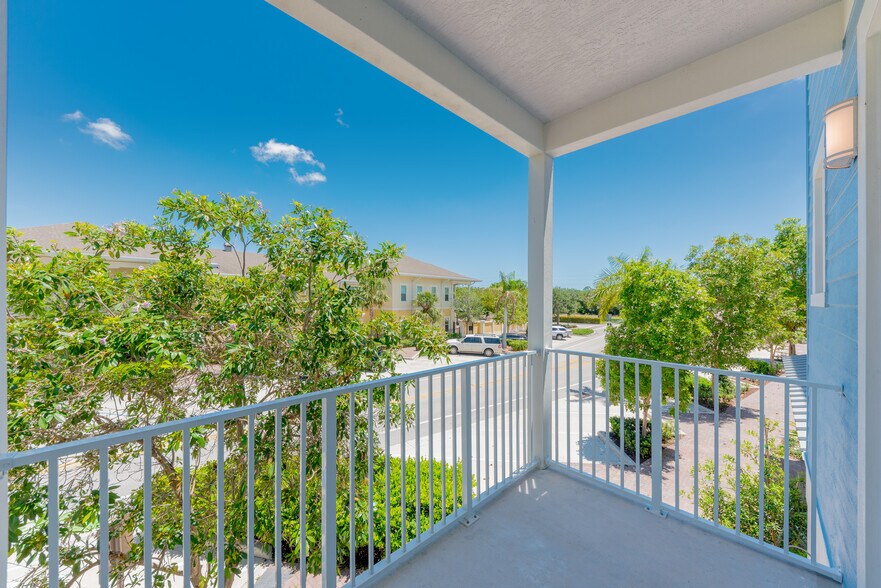 More Photos Of 1010 Dakota Dr, Jupiter Apartments For Lease