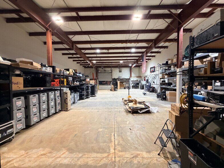 More Photos Of 501-513 Ley Rd, Fort Wayne Light Manufacturing For Lease