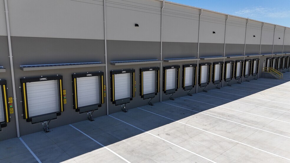 More Photos Of 901 S 2nd Ave, Mansfield Warehouse For Sale