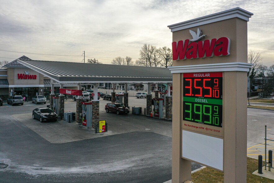 More Photos Of 910 MacDade Blvd, Collingdale Convenience Store For Sale