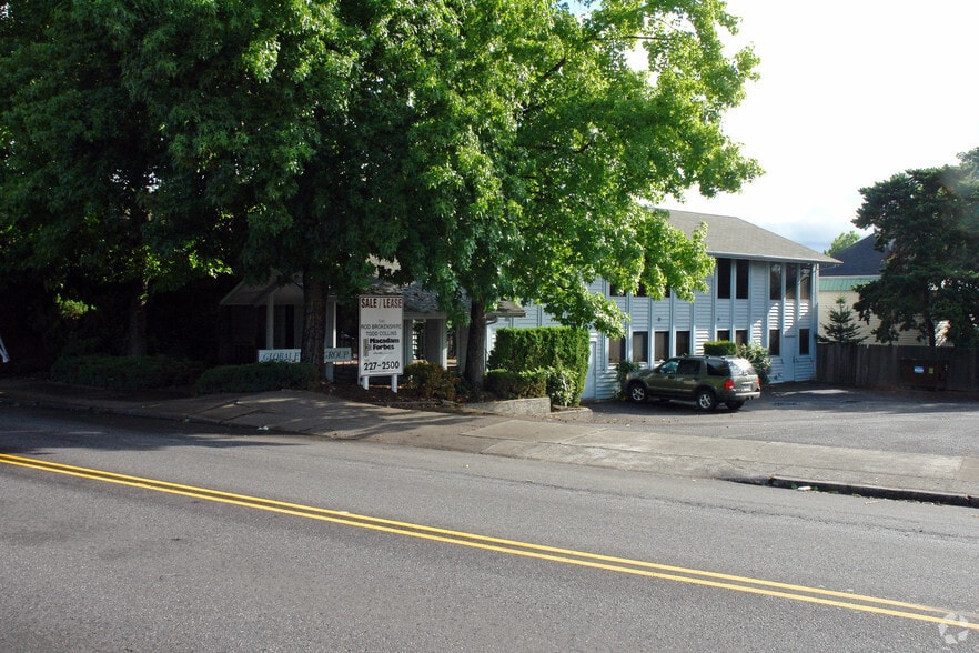 More Photos Of 4242 SE Milwaukie Ave, Portland Medical For Sale