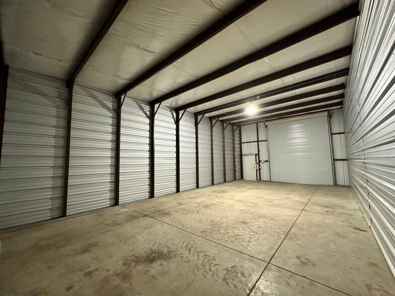 More Photos Of 1122 Candlewood Dr, Keizer Industrial For Sale