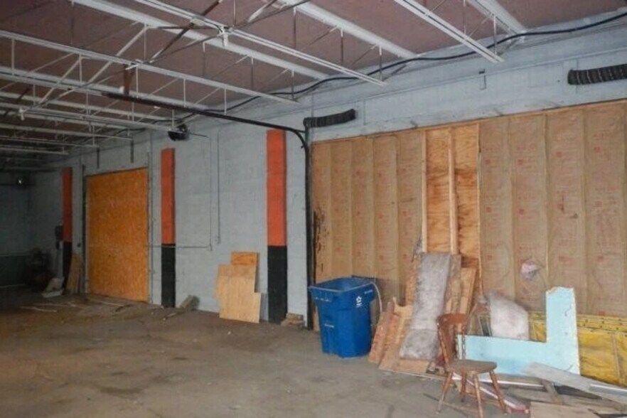More Photos Of 4225 East St, Akron Office For Sale