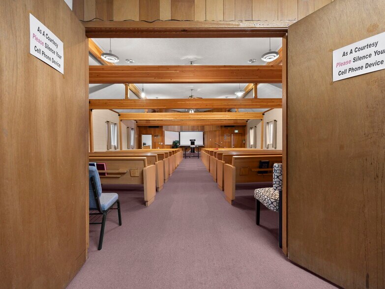 More Photos Of 39590 Pioneer blvd, Sandy Religious Facility For Sale