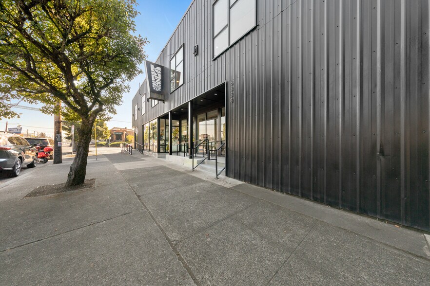 More Photos Of 5338 SE Foster Rd, Portland Storefront For Sale
