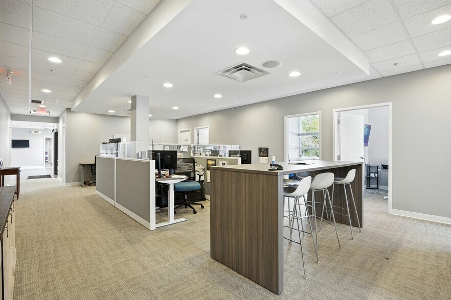 More Photos Of 6805 Avery-Muirfield Dr, Dublin Medical For Sale