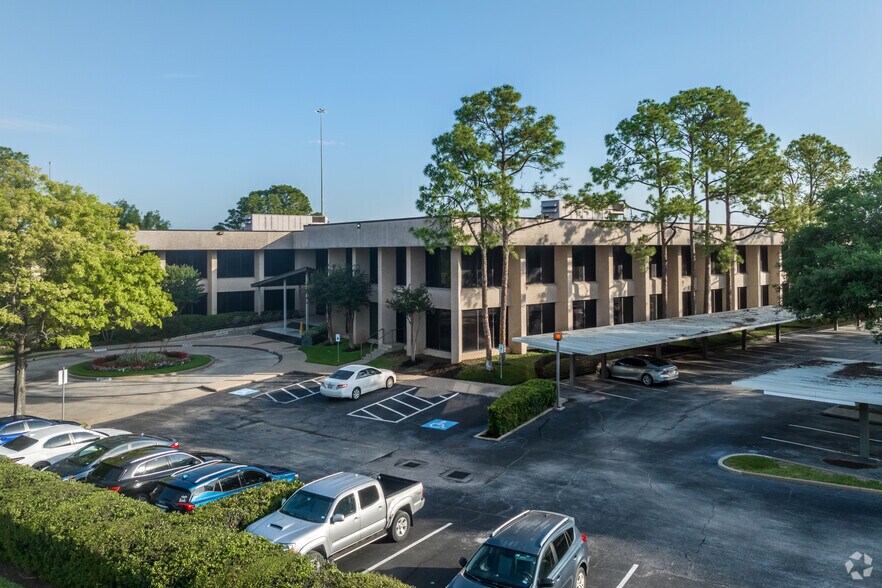 More Photos Of 14800 St. Mary's Ln, Houston Office For Lease