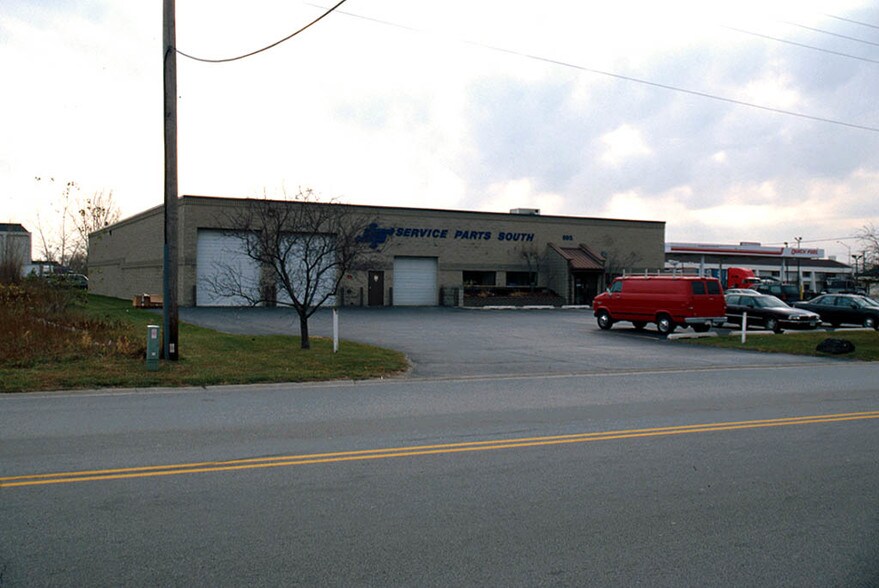 Primary Photo Of 695 W 172nd St, South Holland Warehouse For Sale