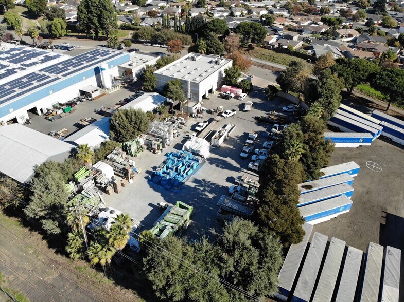 More Photos Of 33363 Lewis St, Union City Warehouse For Lease