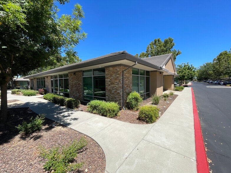 More Photos Of 1972 Del Paso Rd, Sacramento Medical For Sale