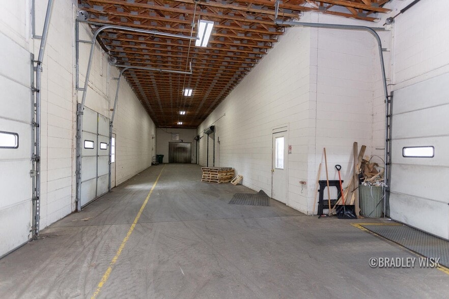 More Photos Of 581 Ottawa Ave, Holland Light Distribution For Sale