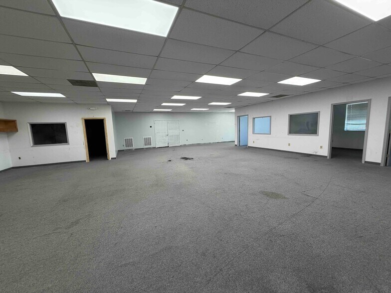 More Photos Of 917 6th Ave N, Birmingham Warehouse For Lease
